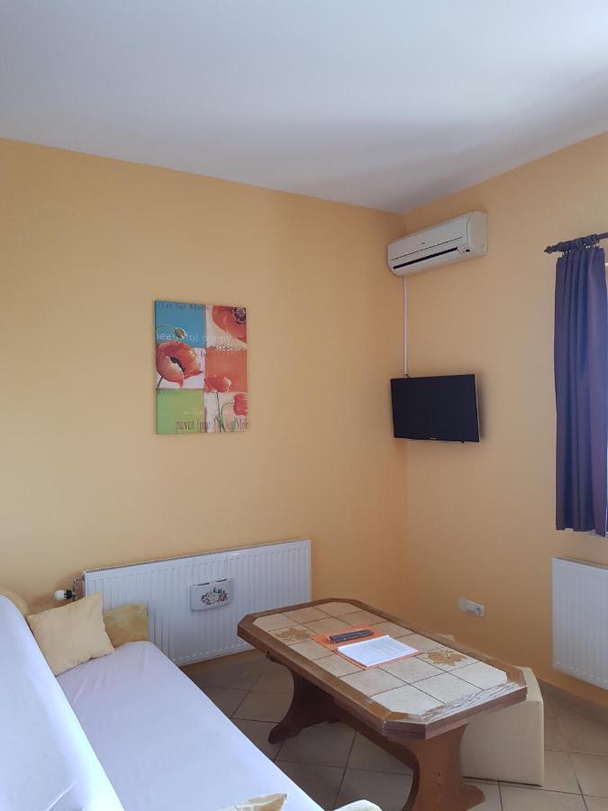 Apartmani Krajnovic Fazana Exterior photo