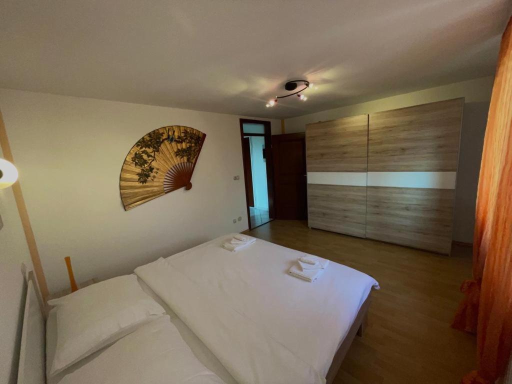 Apartmani Krajnovic Fazana Exterior photo