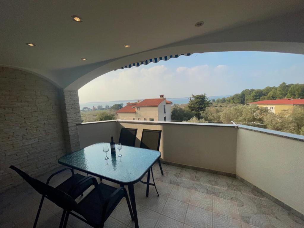 Apartmani Krajnovic Fazana Exterior photo